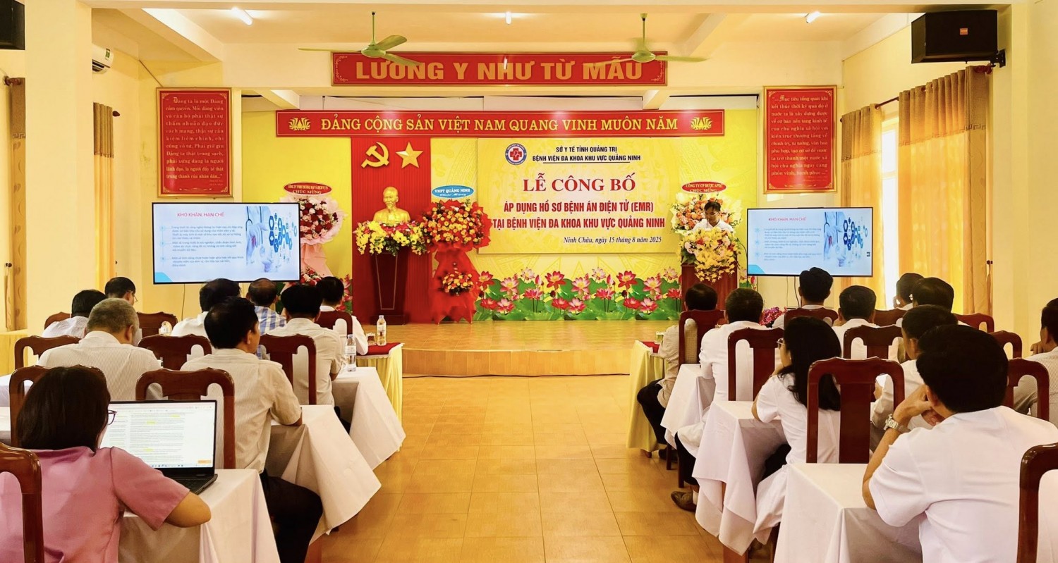 Toàn cảnh buổi lễ công bố đưa vào sử dụng hồ sơ bệnh án điện tử